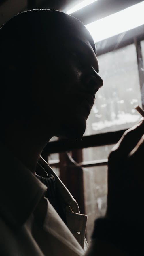 有关人, 从下面, 坏习惯的免费素材视频