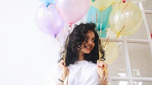 有关女人, 卷发, 握住的免费素材视频