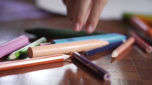 有关彩色铅笔, 手, 景深的免费素材视频