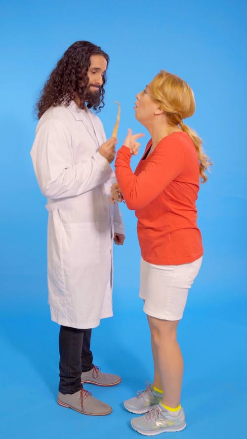 有关人, 伤害, 垂直视频的免费素材视频