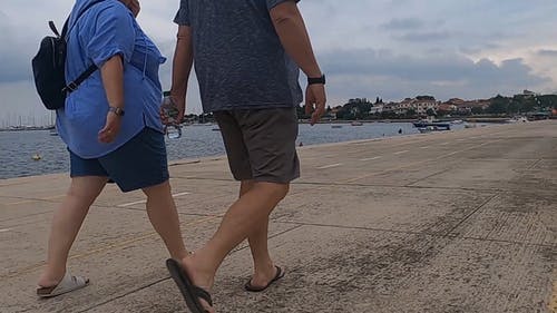 有关一对, 享受, 人们走在码头的免费素材视频