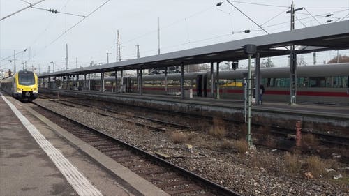 有关公共交通工具, 火车, 火车月台的免费素材视频