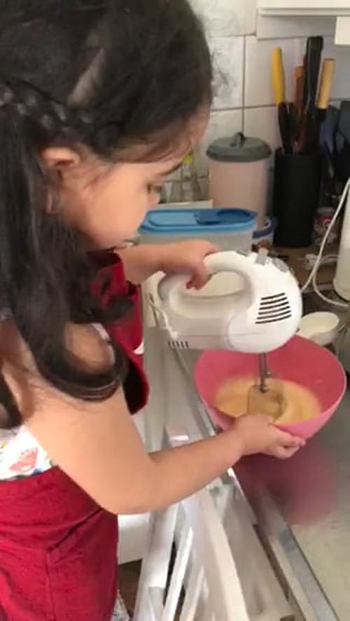 有关儿童, 器具, 女孩的免费素材视频