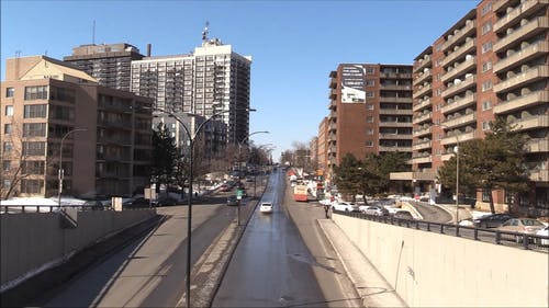 加拿大蒙特利尔的繁忙道路 · 免费素材视频