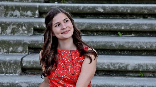 有关咖啡色头发的女人, 大笑, 女人的免费素材视频