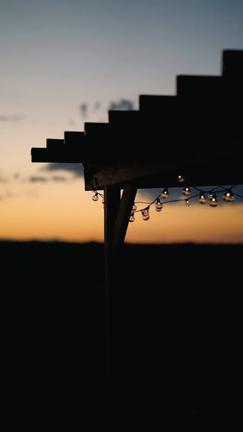 日落时土地的轮廓颜色 · 免费素材视频