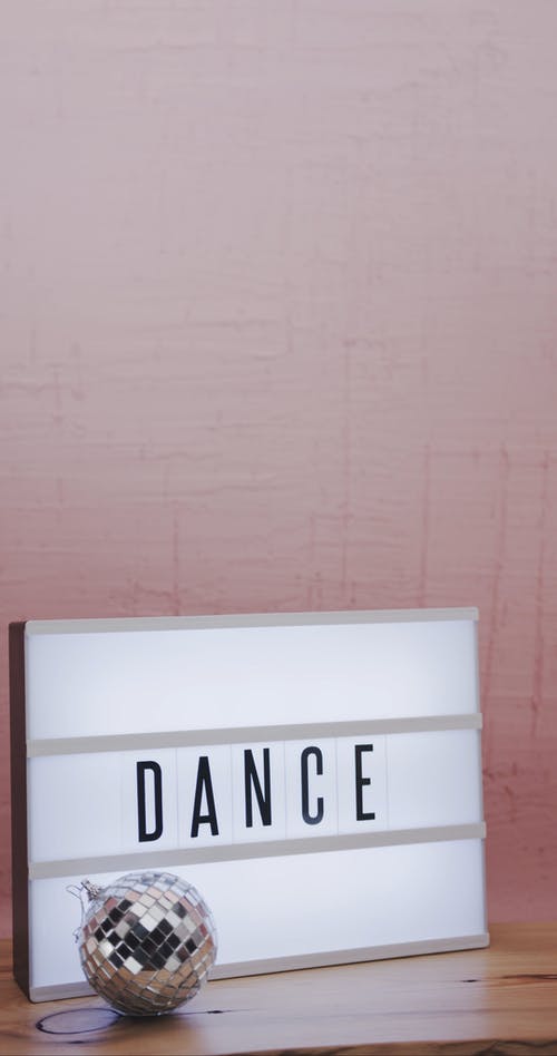 浅色文本框表示支持舞蹈活动 · 免费素材视频