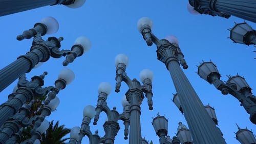 用作街灯柱的混凝土铸件支柱 · 免费素材视频