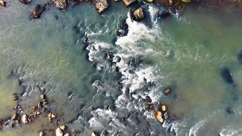 洛基河的无人机画面 · 免费素材视频