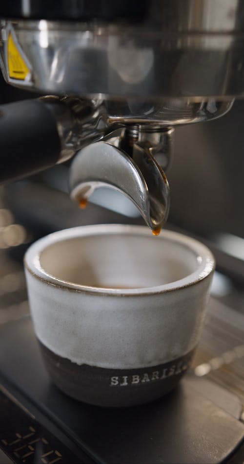 有关倾注, 内部, 双的免费素材视频