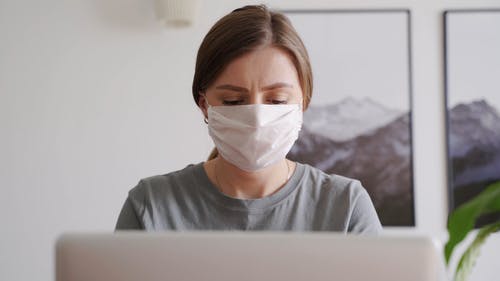 有关眉毛, 眼睛, 笔记本电脑的免费素材视频