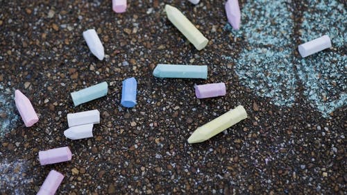 有关件, 在地上, 多色的的免费素材视频