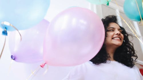 有关女人, 卷发, 握住的免费素材视频