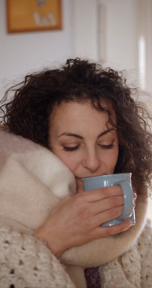 有关中等特写, 人, 倾斜射击的免费素材视频