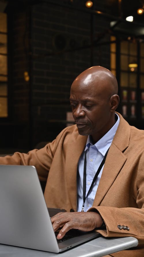 有关人, 商业, 垂直视频的免费素材视频