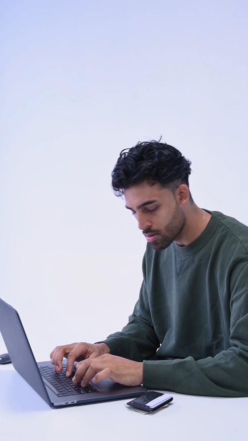 有关人, 付款, 垂直视频的免费素材视频