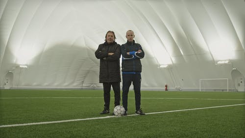 有关制服, 匹配，配对，适合, 地面的免费素材视频