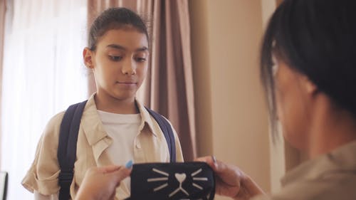 有关保护的, 做好准备, 女儿的免费素材视频