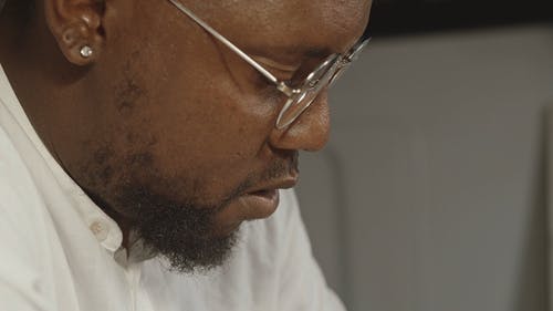 有关人, 侧面图, 写作的免费素材视频