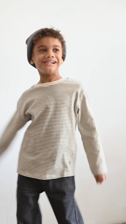 有关享受, 儿童, 垂直视频的免费素材视频