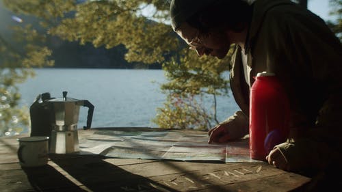 有关人, 冒险, 咖啡杯的免费素材视频