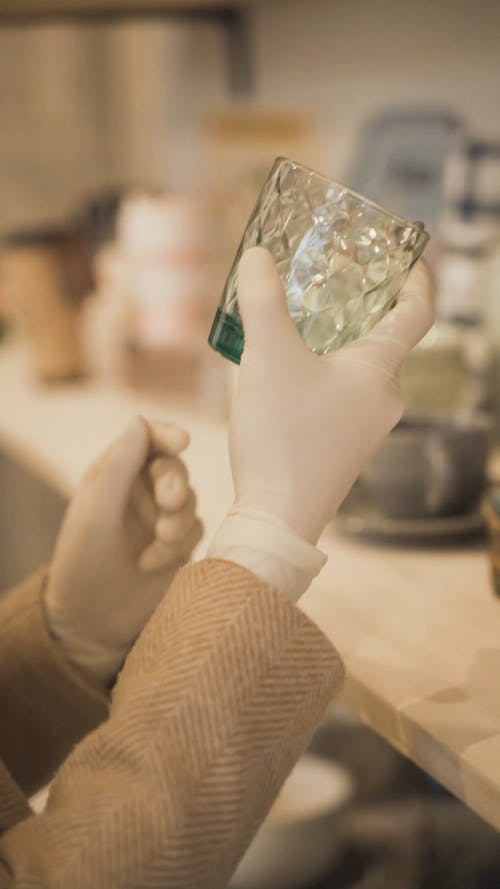 有关乳胶手套, 人, 保护的的免费素材视频