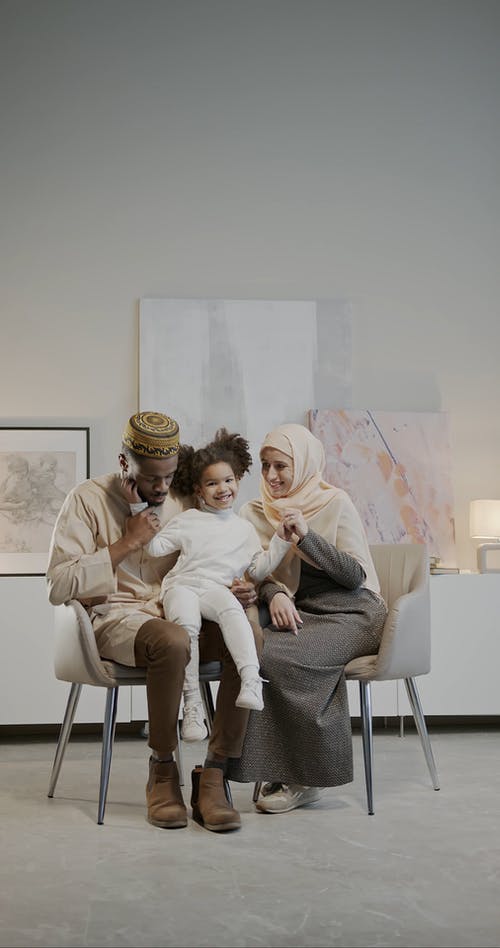 有关伊斯兰教, 传统服饰, 坐的免费素材视频