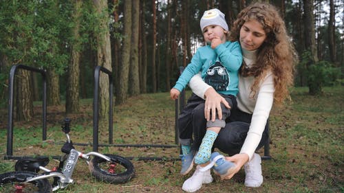 有关一起, 伸出援手, 儿童的免费素材视频