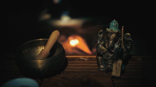 有关ganesh神, 人, 升火的木柴的免费素材视频