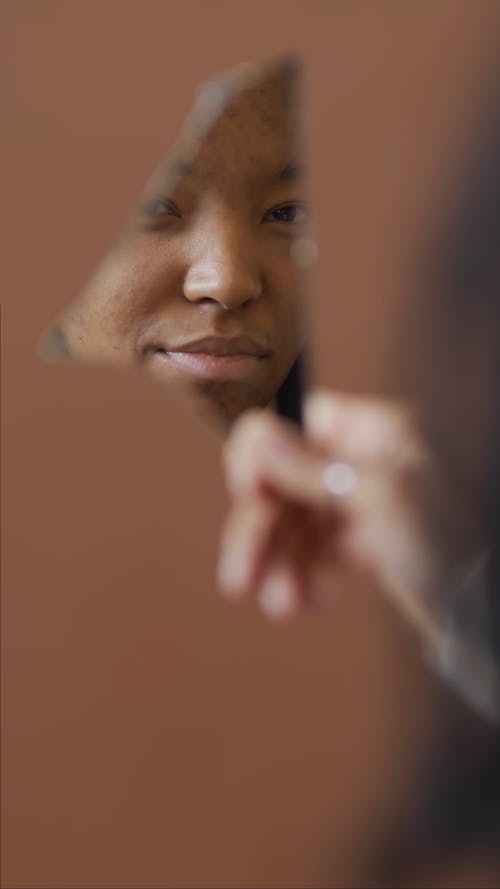 有关一个, 反射, 垂直视频的免费素材视频