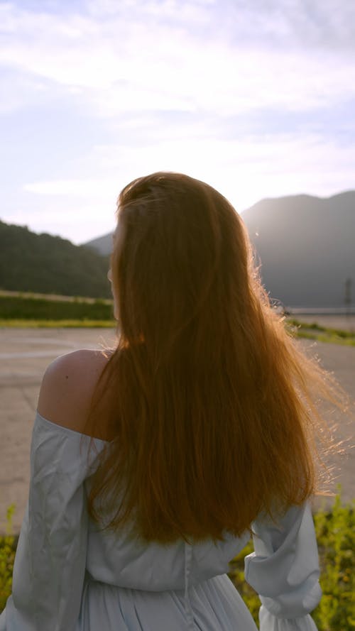 有关垂直视频, 女人, 户外的免费素材视频