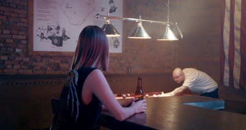 有关一对, 一起, 台球的免费素材视频