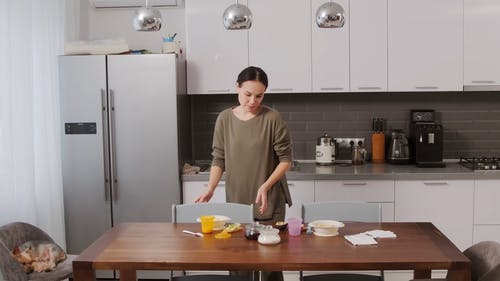 有关＃室内, 公寓, 女人的免费素材视频