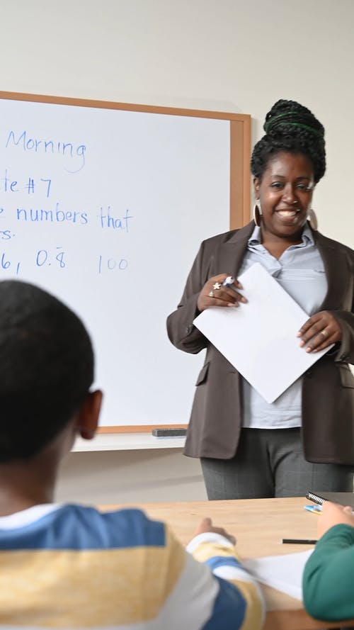 有关初级, 垂直视频, 学校的免费素材视频