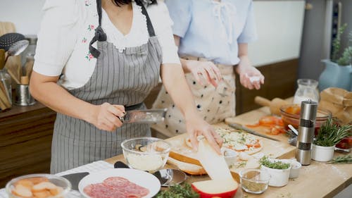 有关乳酪, 人, 厨房的免费素材视频