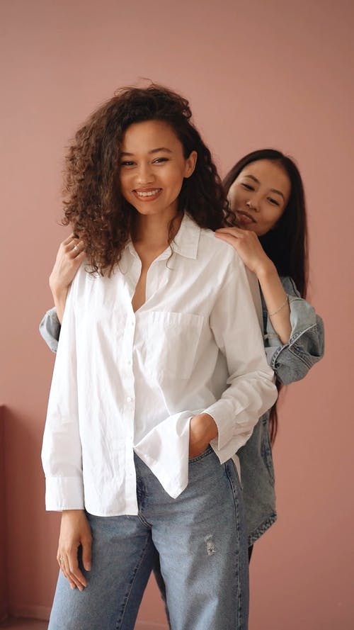 有关休闲装, 垂直视频, 多样化的免费素材视频