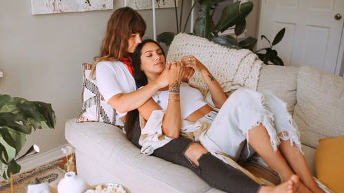 有关一对, 同志文化, 在家的免费素材视频