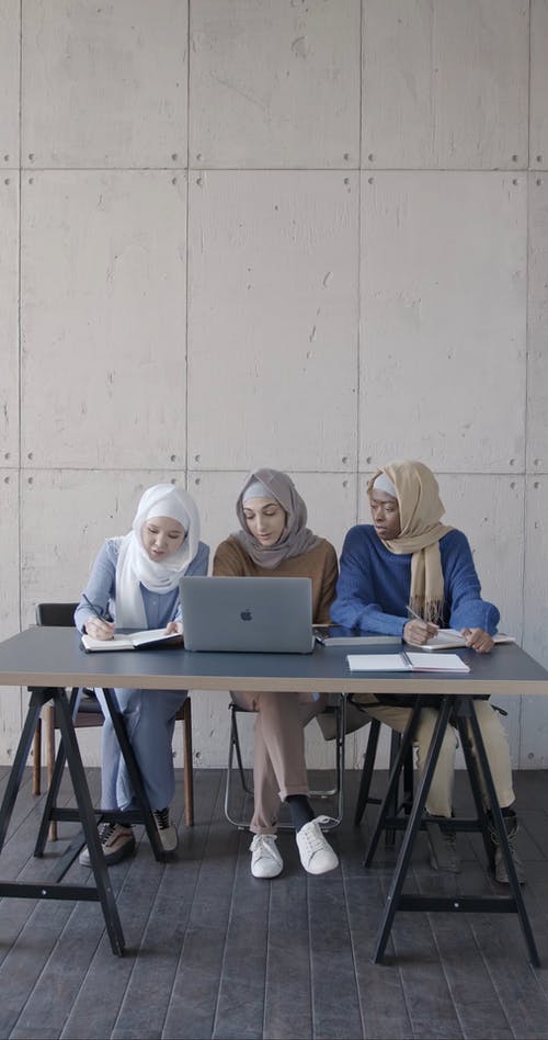 有关MacBook, 中东, 伊斯兰的免费素材视频
