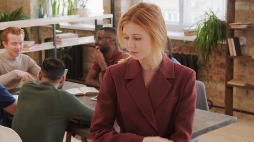 有关坐, 多样化, 多民族的免费素材视频