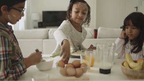 有关一起, 备餐, 孩子的免费素材视频