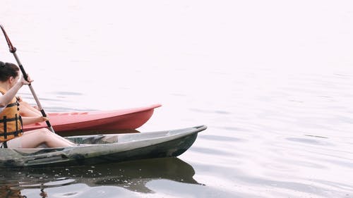 有关个人漂浮装置, 休闲, 划桨的免费素材视频