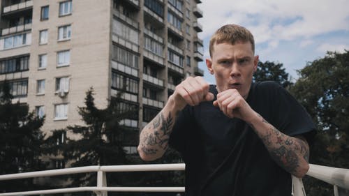 有关人, 冲压, 刺青的的免费素材视频