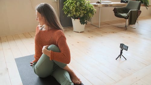 有关vlog, 低角度拍摄, 呆在家里的免费素材视频