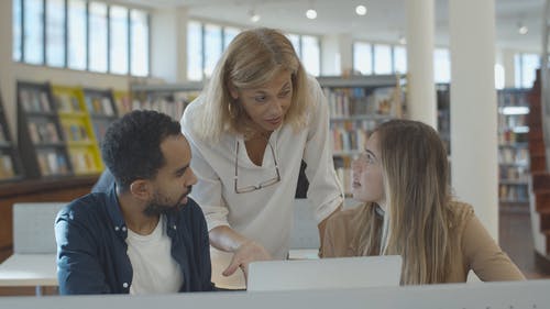 有关互联网, 人, 内部的免费素材视频