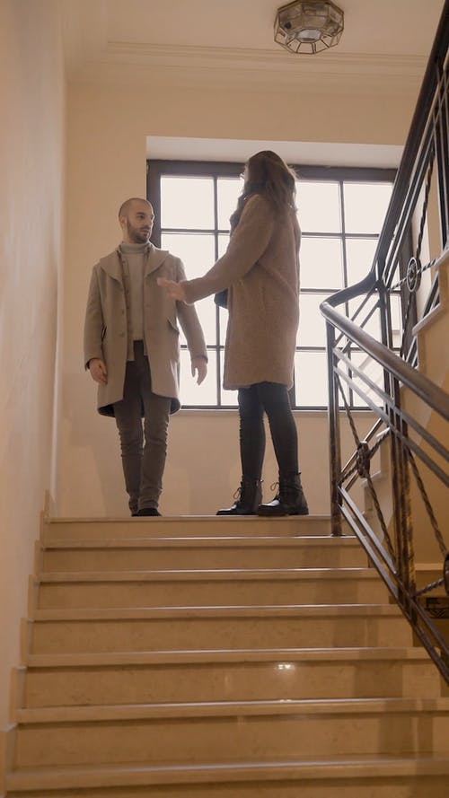 有关一对, 下降, 争论的免费素材视频