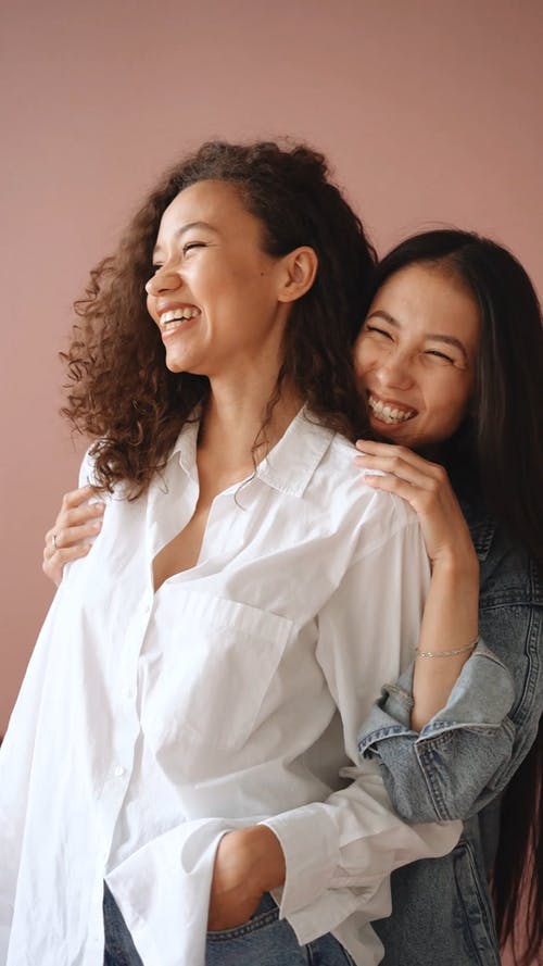 有关休闲装, 垂直视频, 多样化的免费素材视频