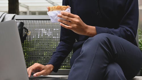 有关人, 可口的, 坐的免费素材视频