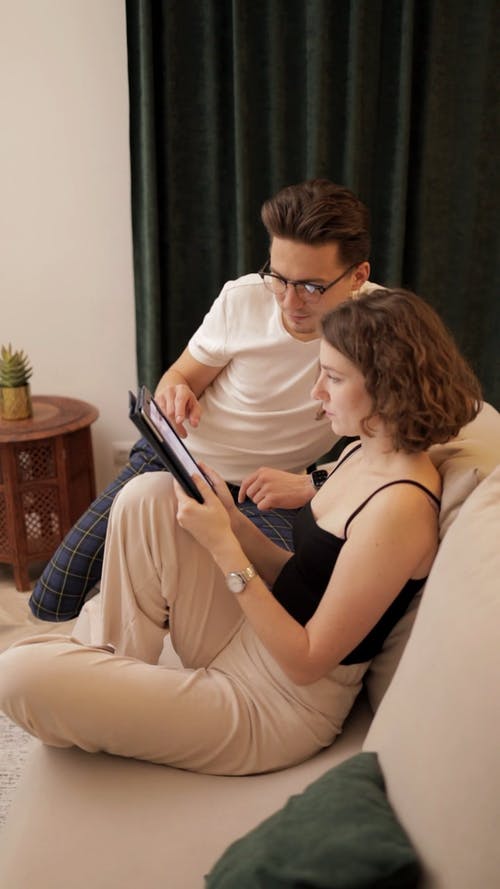 有关3C用品, 一起, 人的免费素材视频