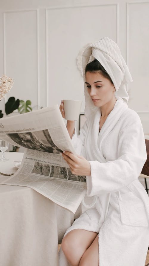 有关人, 喝茶, 在家的免费素材视频