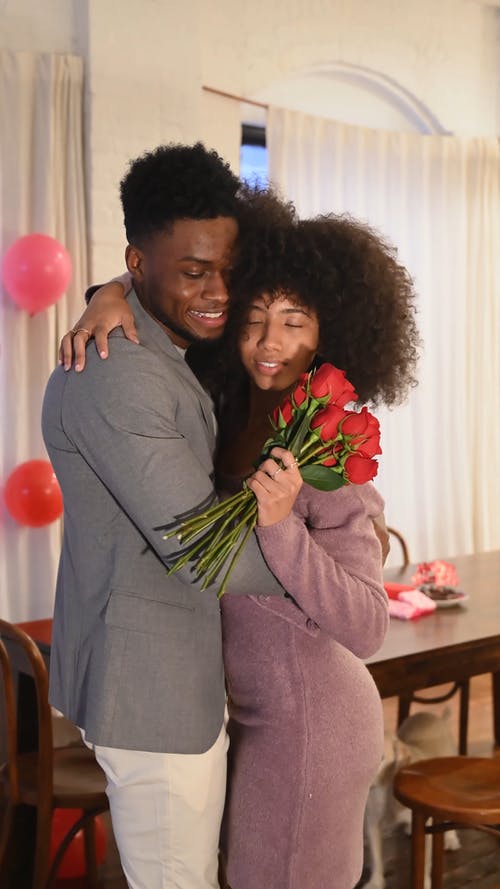 有关一对, 在家, 垂直视频的免费素材视频